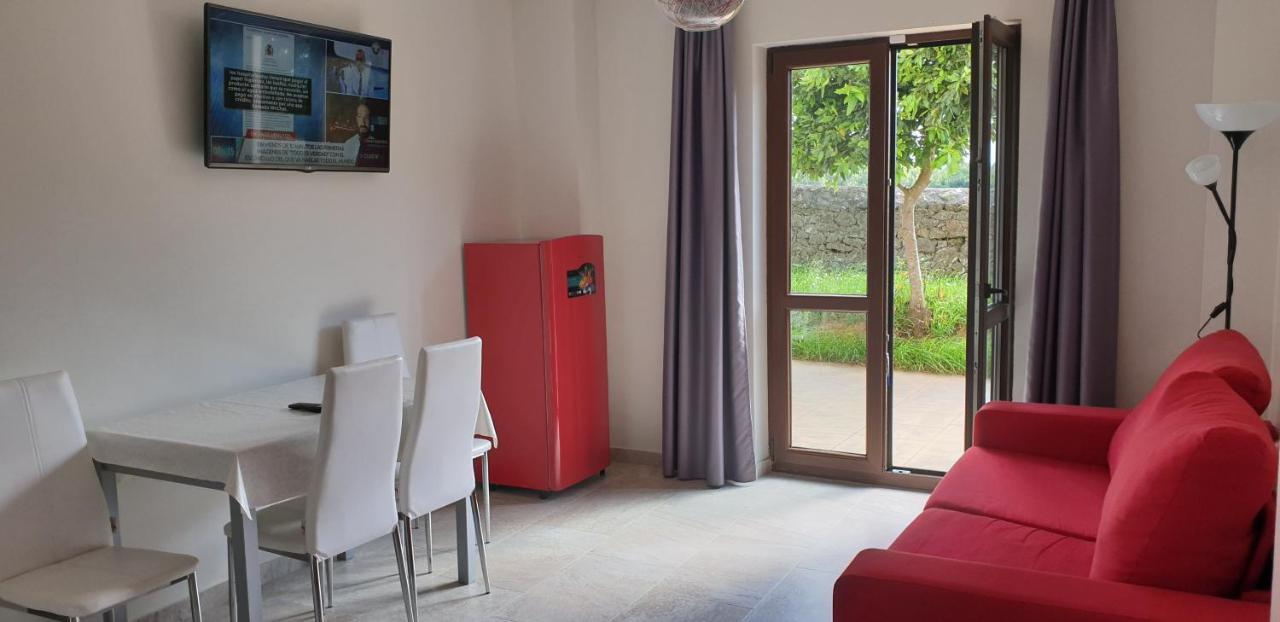 Apartamentos La Pradera De Isla Plana エクステリア 写真