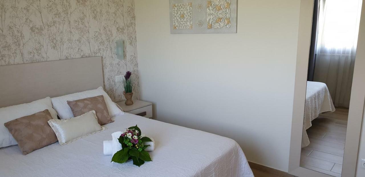Apartamentos La Pradera De Isla Plana エクステリア 写真